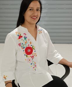Blusa en tela de color blanco B6